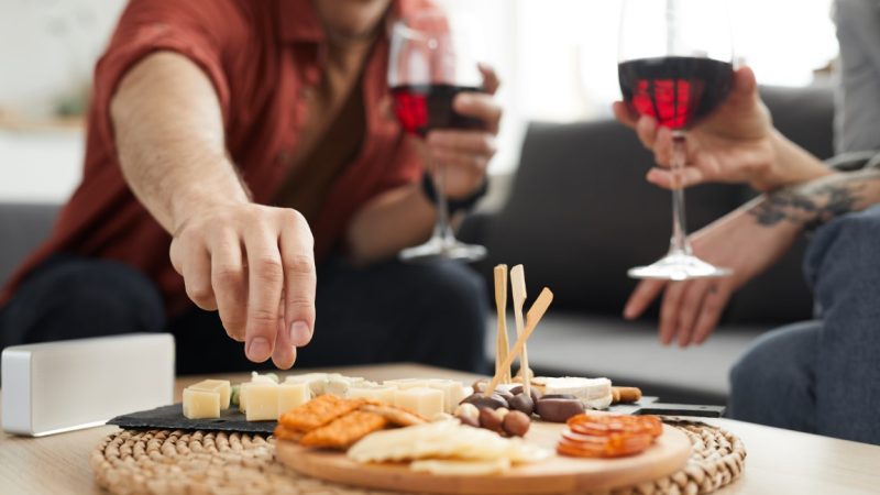 Maridaje de Vinos y Quesos: Cómo combinar vinos y quesos de manera inigualable