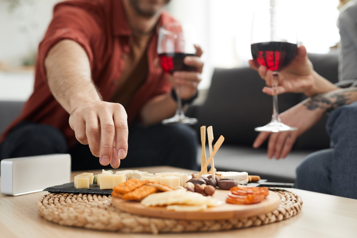 Maridaje de Vinos y Quesos: Cómo combinar vinos y quesos de manera inigualable